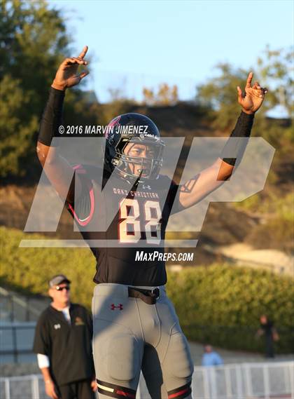 Thumbnail 1 in Oaks Ghristian vs Alemany Varsity photogallery.