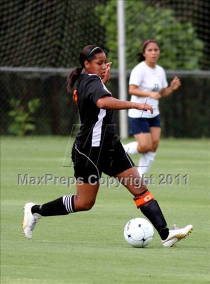 Thumbnail 1 in Southwest Onslow vs Central Academy (NCHSAA 1A Final) photogallery.