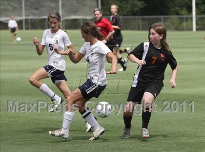 Thumbnail 2 in Southwest Onslow vs Central Academy (NCHSAA 1A Final) photogallery.