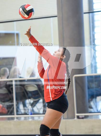 Thumbnail 2 in Dobson vs Holbrook (EPIC Tournament Chandler Prep Invite) photogallery.