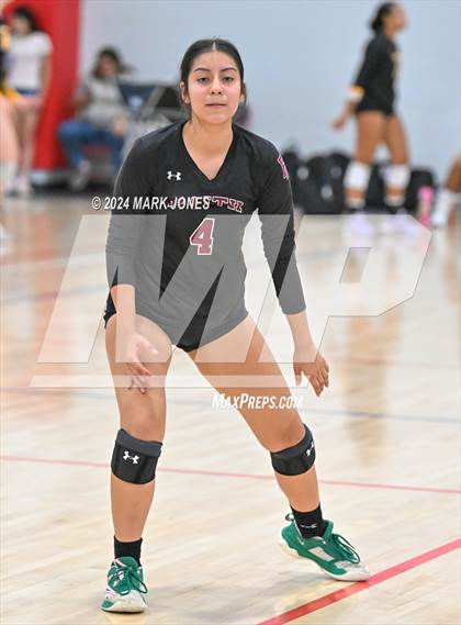 Thumbnail 2 in Seton Catholic vs. Faith Lutheran (Nike TOC Southwest) photogallery.