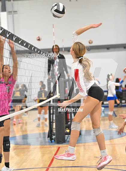 Thumbnail 3 in Seton Catholic vs. Faith Lutheran (Nike TOC Southwest) photogallery.