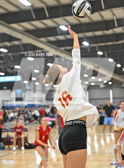 Thumbnail 2 in Seton Catholic vs. Faith Lutheran (Nike TOC Southwest) photogallery.