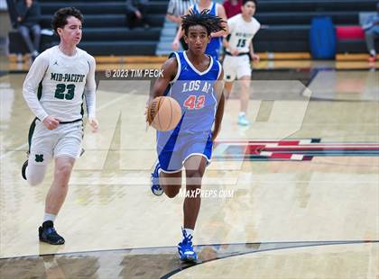 Thumbnail 3 in Mid-Pacific Institute vs. Los Alamitos photogallery.