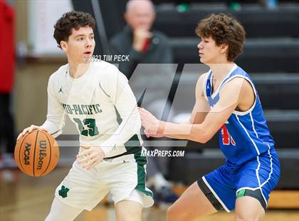 Thumbnail 3 in Mid-Pacific Institute vs. Los Alamitos photogallery.
