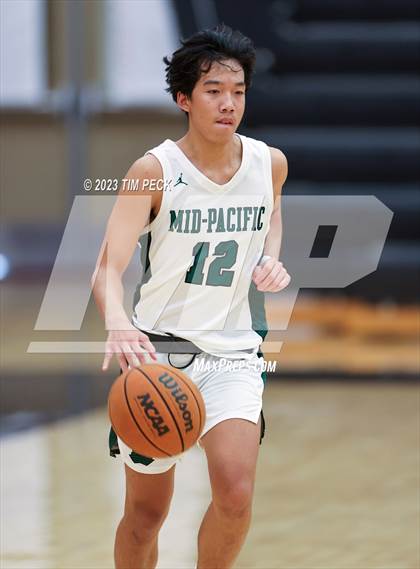 Thumbnail 2 in Mid-Pacific Institute vs. Los Alamitos photogallery.