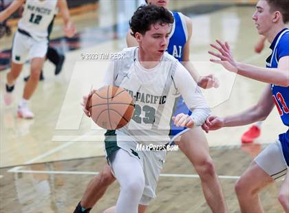 Thumbnail 2 in Mid-Pacific Institute vs. Los Alamitos photogallery.