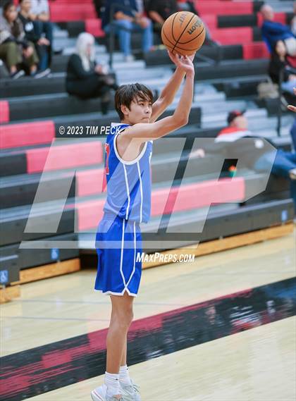 Thumbnail 2 in Mid-Pacific Institute vs. Los Alamitos photogallery.