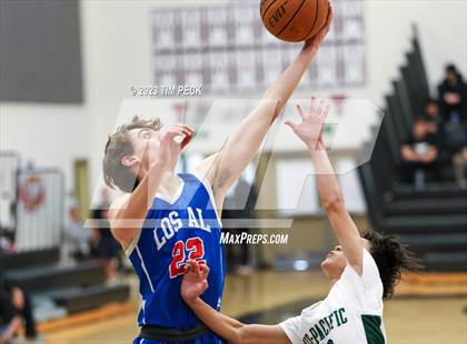 Thumbnail 3 in Mid-Pacific Institute vs. Los Alamitos photogallery.