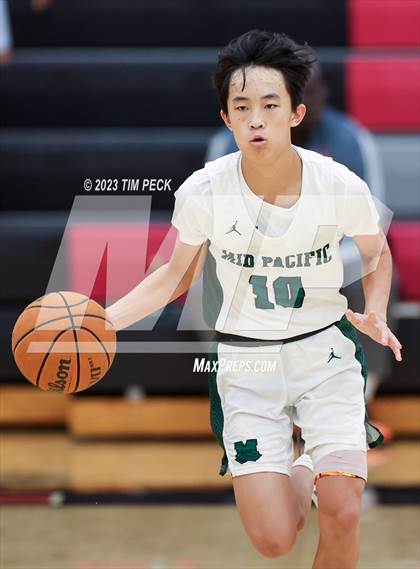 Thumbnail 3 in Mid-Pacific Institute vs. Los Alamitos photogallery.