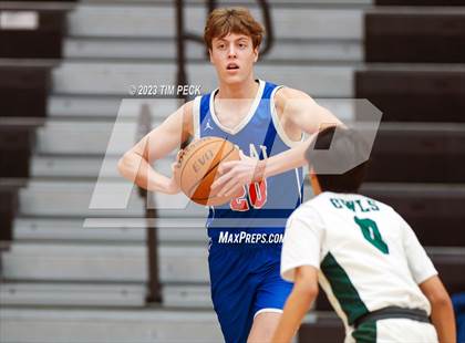 Thumbnail 1 in Mid-Pacific Institute vs. Los Alamitos photogallery.