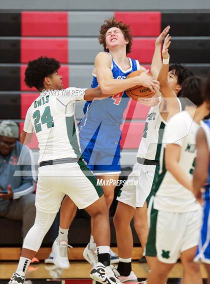 Thumbnail 2 in Mid-Pacific Institute vs. Los Alamitos photogallery.