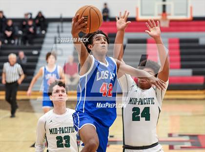 Thumbnail 3 in Mid-Pacific Institute vs. Los Alamitos photogallery.