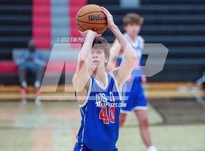 Thumbnail 2 in Mid-Pacific Institute vs. Los Alamitos photogallery.