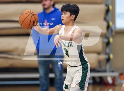 Thumbnail 1 in Mid-Pacific Institute vs. Los Alamitos photogallery.