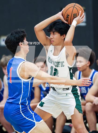 Thumbnail 2 in Mid-Pacific Institute vs. Los Alamitos photogallery.