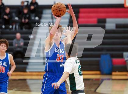 Thumbnail 2 in Mid-Pacific Institute vs. Los Alamitos photogallery.