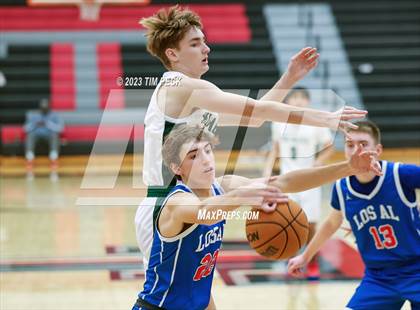 Thumbnail 2 in Mid-Pacific Institute vs. Los Alamitos photogallery.