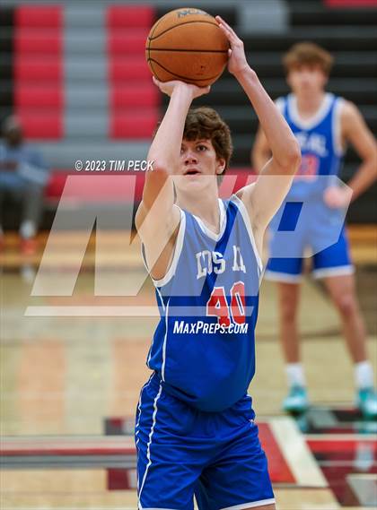 Thumbnail 1 in Mid-Pacific Institute vs. Los Alamitos photogallery.