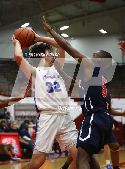 Thumbnail 1 in Hamilton Southeastern vs. Gary West Side photogallery.