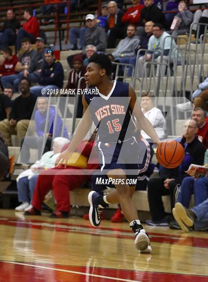 Thumbnail 3 in Hamilton Southeastern vs. Gary West Side photogallery.