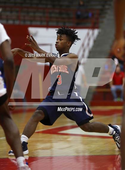 Thumbnail 2 in Hamilton Southeastern vs. Gary West Side photogallery.