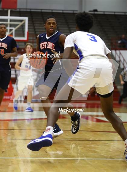 Thumbnail 3 in Hamilton Southeastern vs. Gary West Side photogallery.