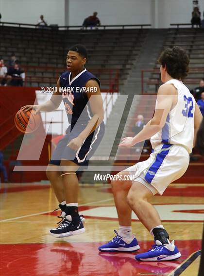 Thumbnail 1 in Hamilton Southeastern vs. Gary West Side photogallery.