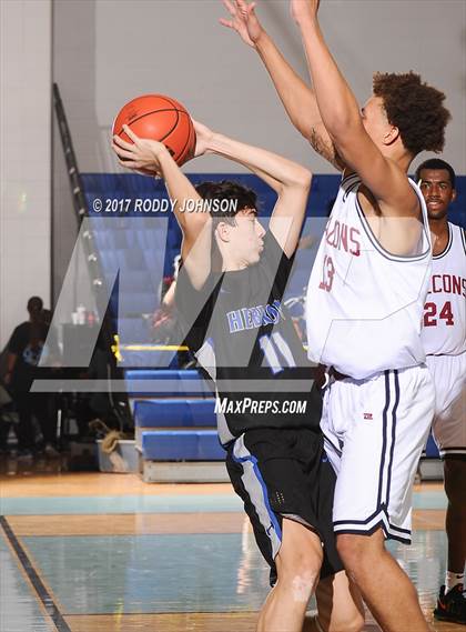 Thumbnail 2 in Tompkins vs Hebron (McDonald's Texas Invitational) photogallery.
