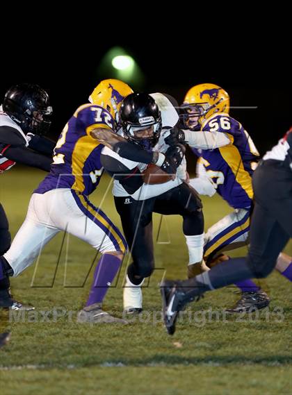Thumbnail 2 in Salesian @ Middletown (CIF NCS D5 Semifinal) photogallery.
