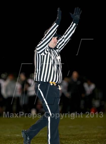 Thumbnail 3 in Salesian @ Middletown (CIF NCS D5 Semifinal) photogallery.