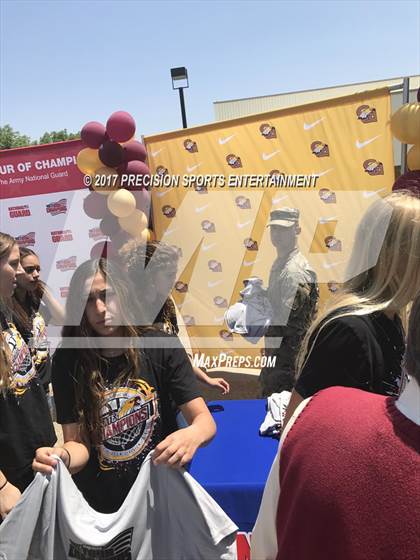 Thumbnail 2 in Clovis West TOC Ceremony photogallery.