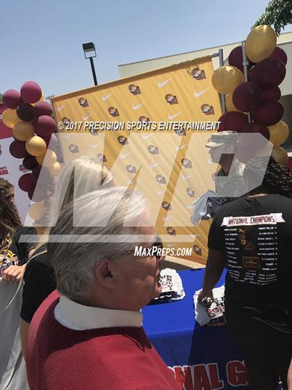 Thumbnail 1 in Clovis West TOC Ceremony photogallery.