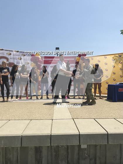 Thumbnail 2 in Clovis West TOC Ceremony photogallery.