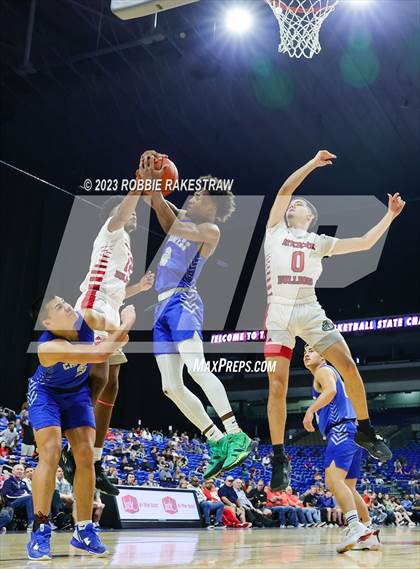 Thumbnail 2 in Hitchcock vs. Childress (UIL 3A Basketball State Final) photogallery.