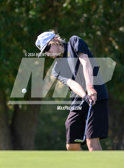 Thumbnail 1 in CHSAA 2A Finals - Day 1 photogallery.