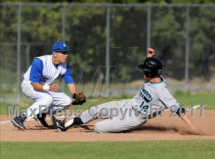Thumbnail 2 in Pioneer Valley vs El Rancho photogallery.