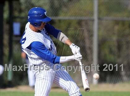 Thumbnail 2 in Pioneer Valley vs El Rancho photogallery.