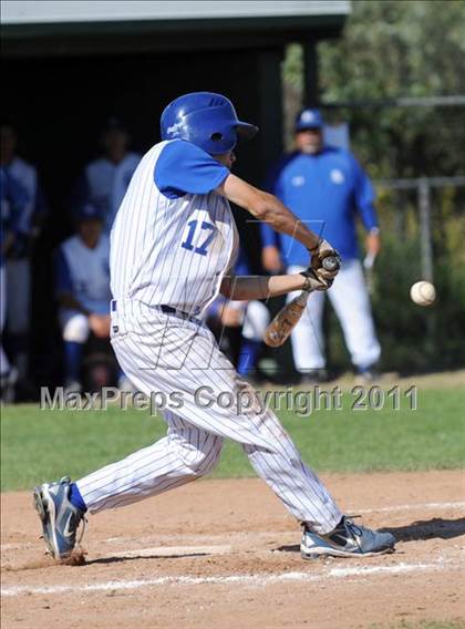 Thumbnail 2 in Pioneer Valley vs El Rancho photogallery.
