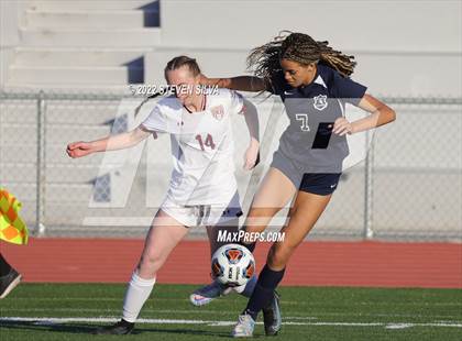 Thumbnail 1 in Point Loma vs. San Marcos (CIF SDS Open Division Final) photogallery.