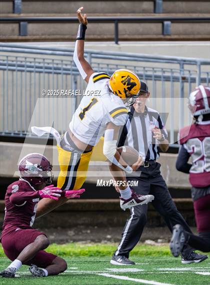 Thumbnail 3 in Fort Bend Marshall @ Lee photogallery.