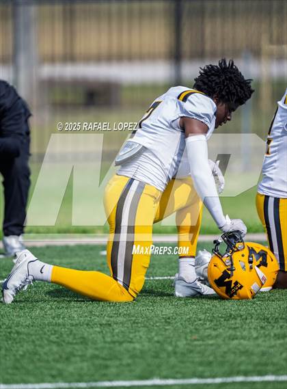 Thumbnail 1 in Fort Bend Marshall @ Lee photogallery.