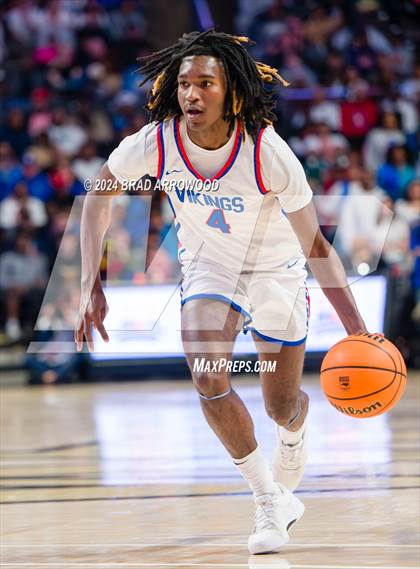 Thumbnail 3 in New Hanover vs North Mecklenburg (NCHSAA 4A Final) photogallery.