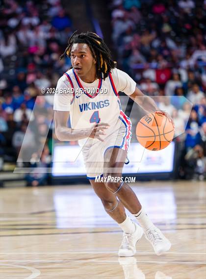 Thumbnail 2 in New Hanover vs North Mecklenburg (NCHSAA 4A Final) photogallery.