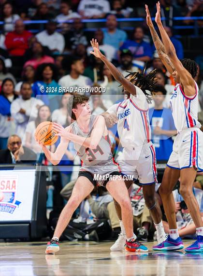 Thumbnail 1 in New Hanover vs North Mecklenburg (NCHSAA 4A Final) photogallery.