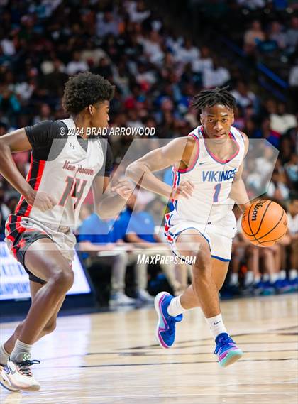 Thumbnail 1 in New Hanover vs North Mecklenburg (NCHSAA 4A Final) photogallery.