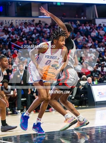 Thumbnail 1 in New Hanover vs North Mecklenburg (NCHSAA 4A Final) photogallery.