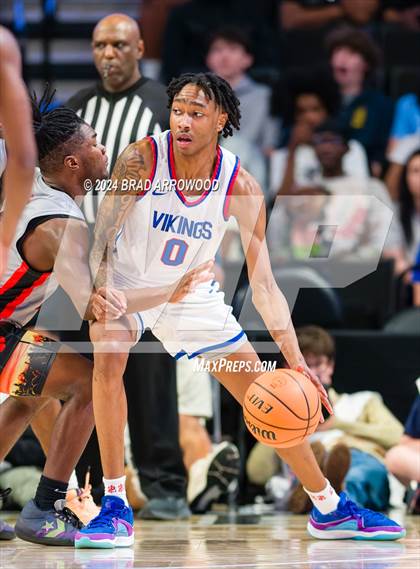 Thumbnail 2 in New Hanover vs North Mecklenburg (NCHSAA 4A Final) photogallery.