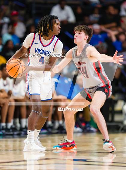 Thumbnail 1 in New Hanover vs North Mecklenburg (NCHSAA 4A Final) photogallery.