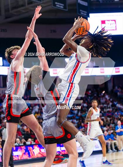 Thumbnail 3 in New Hanover vs North Mecklenburg (NCHSAA 4A Final) photogallery.